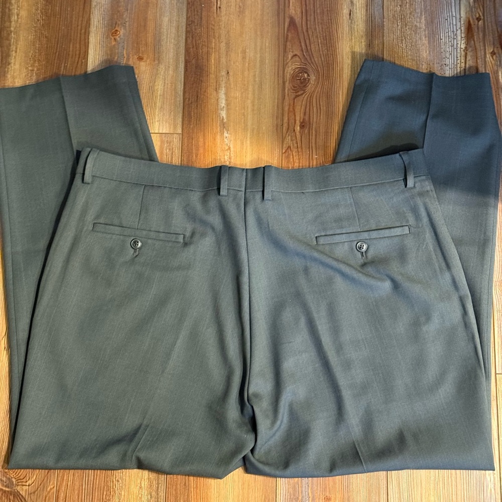 Haggar Men's Charcoal Suit Jacket - Picture 4 of 10